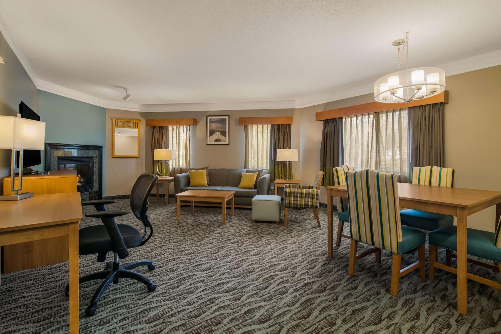 Best Western Plus Executive Court Inn & Conference Center Manchester Eksteriør bilde